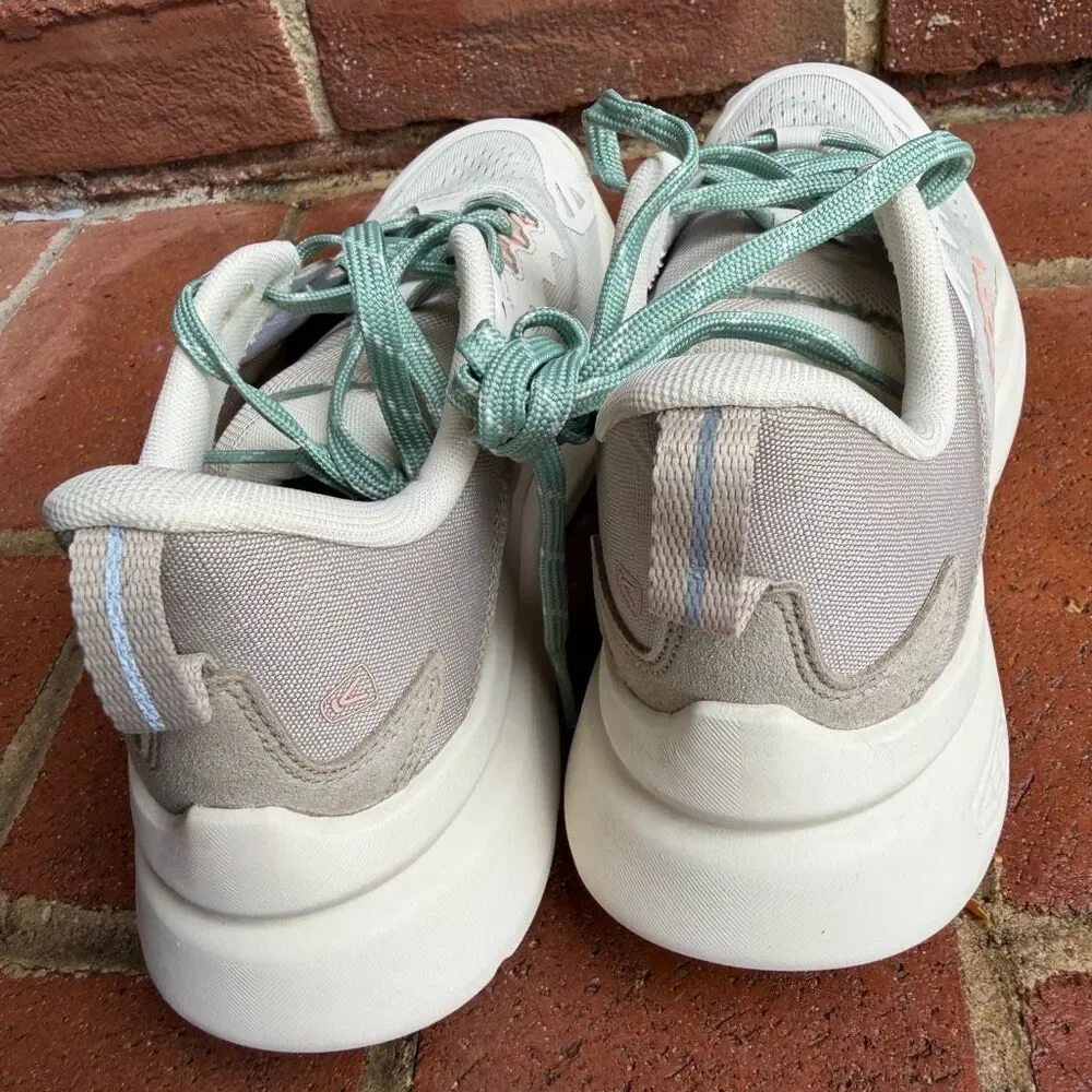 KEEN WK450 Womens Walking Shoes Birch Peach Parfait Size 6.5 NEW